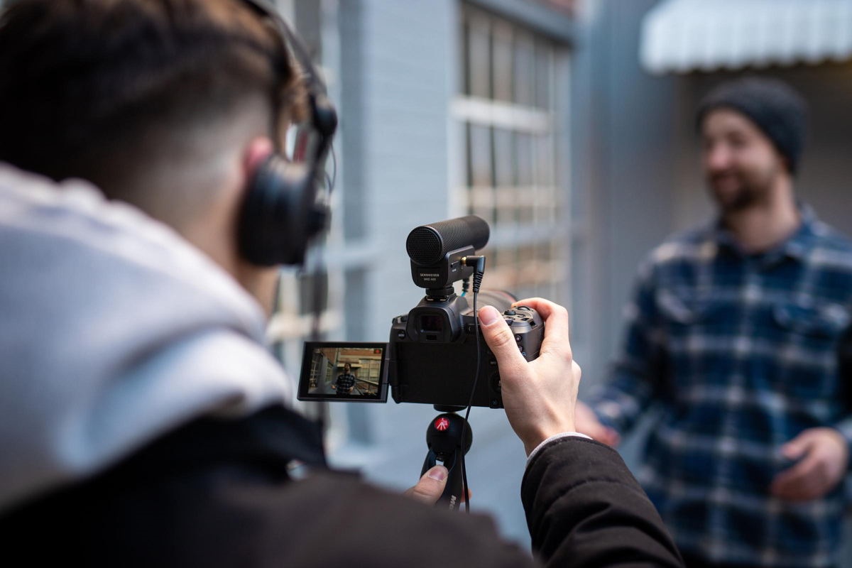 MKE 400 - micro shotgun máy ảnh tốt nhất 2021